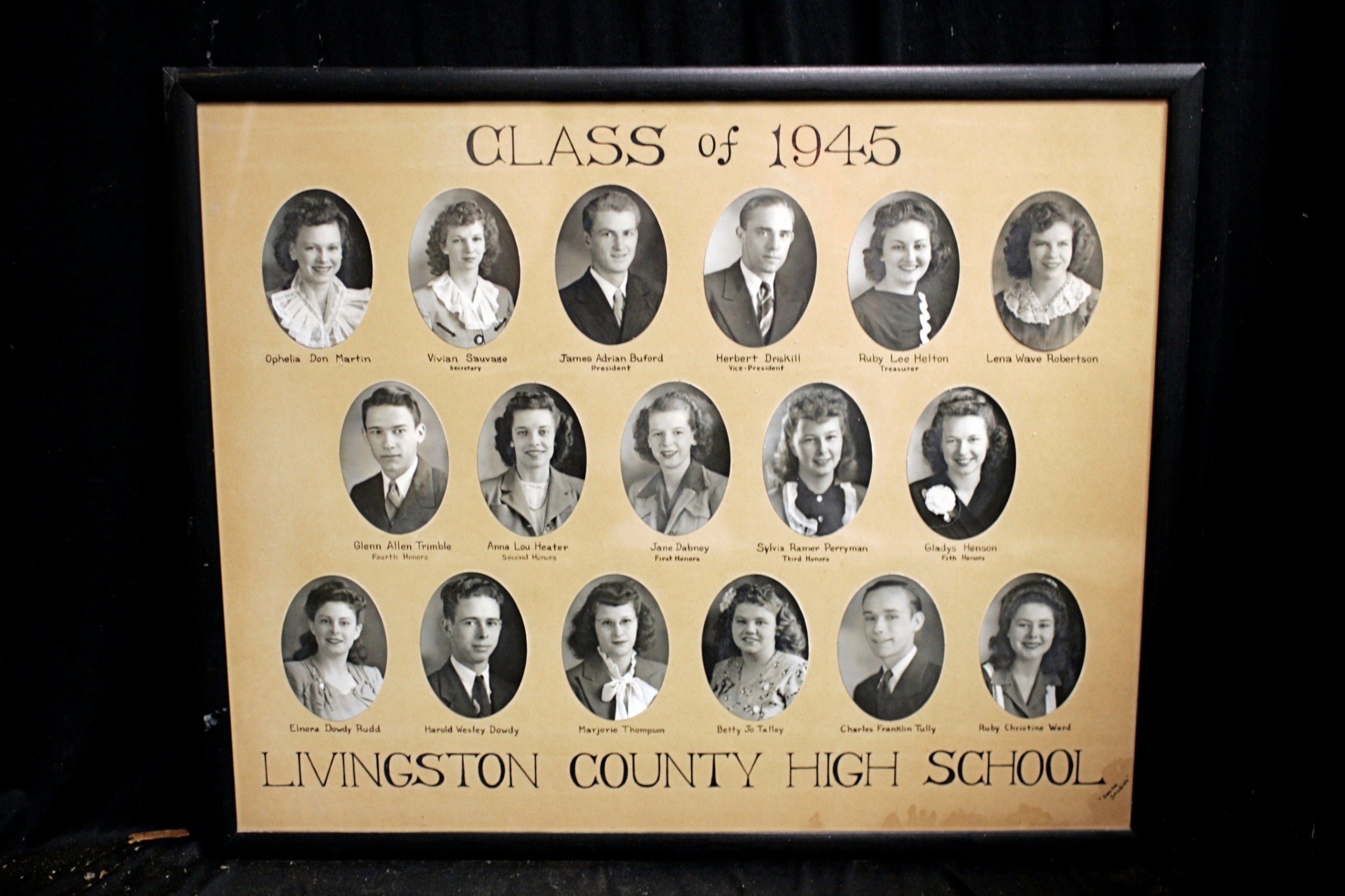 1150 LCHS Class 1945_